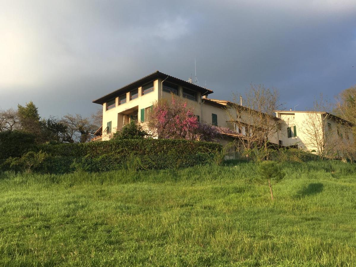 Villa Baronzola Монтеварчи Екстериор снимка